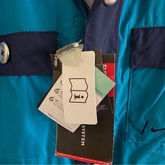 NWT Nike Snowboarding Jacket - Picture 3 of 7